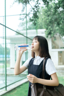 青青河边草电影